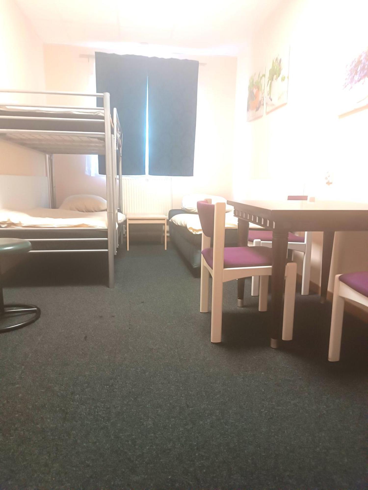 Hostel Krosnienska 12 Zielona Góra Extérieur photo