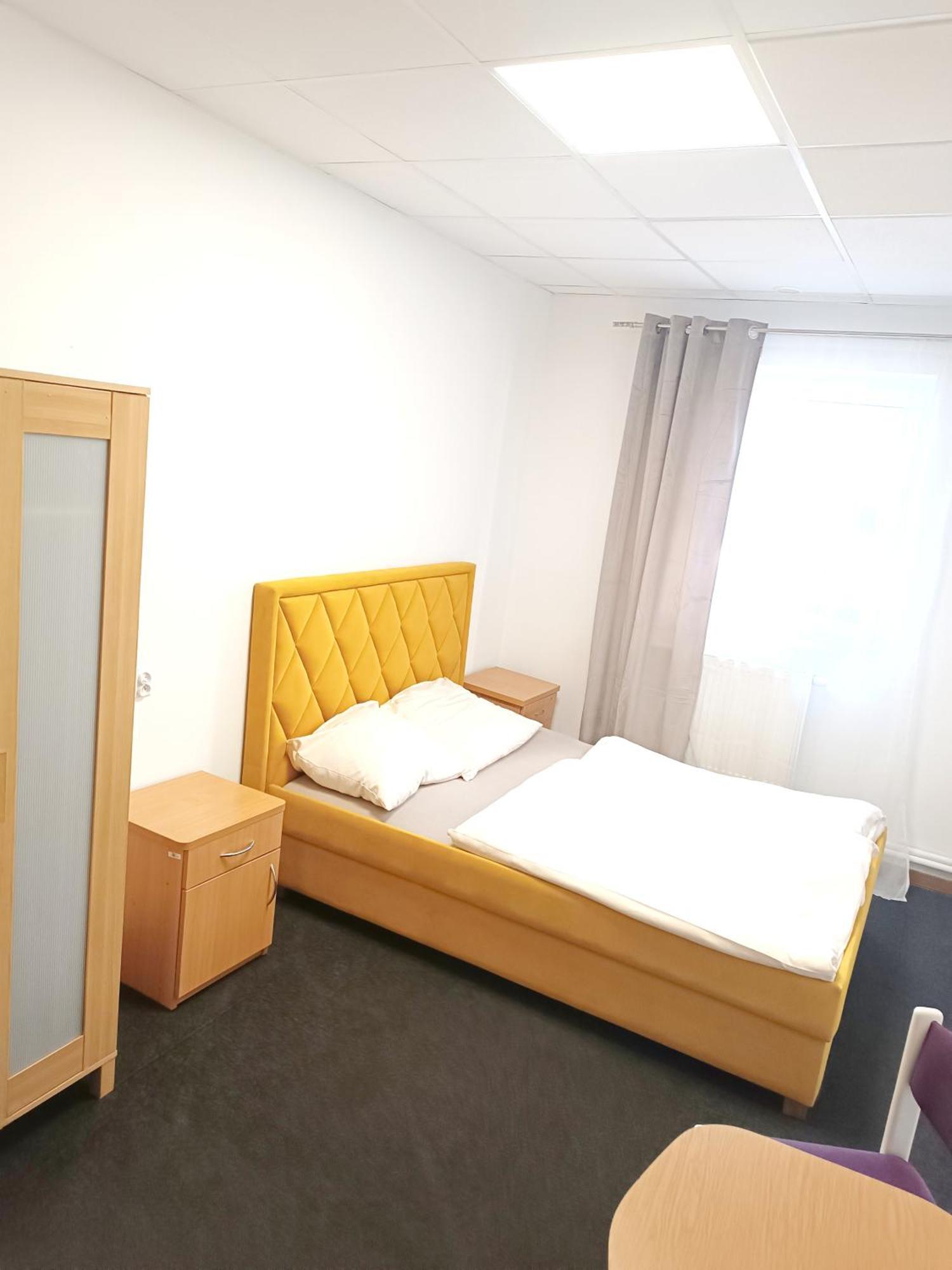 Hostel Krosnienska 12 Zielona Góra Extérieur photo