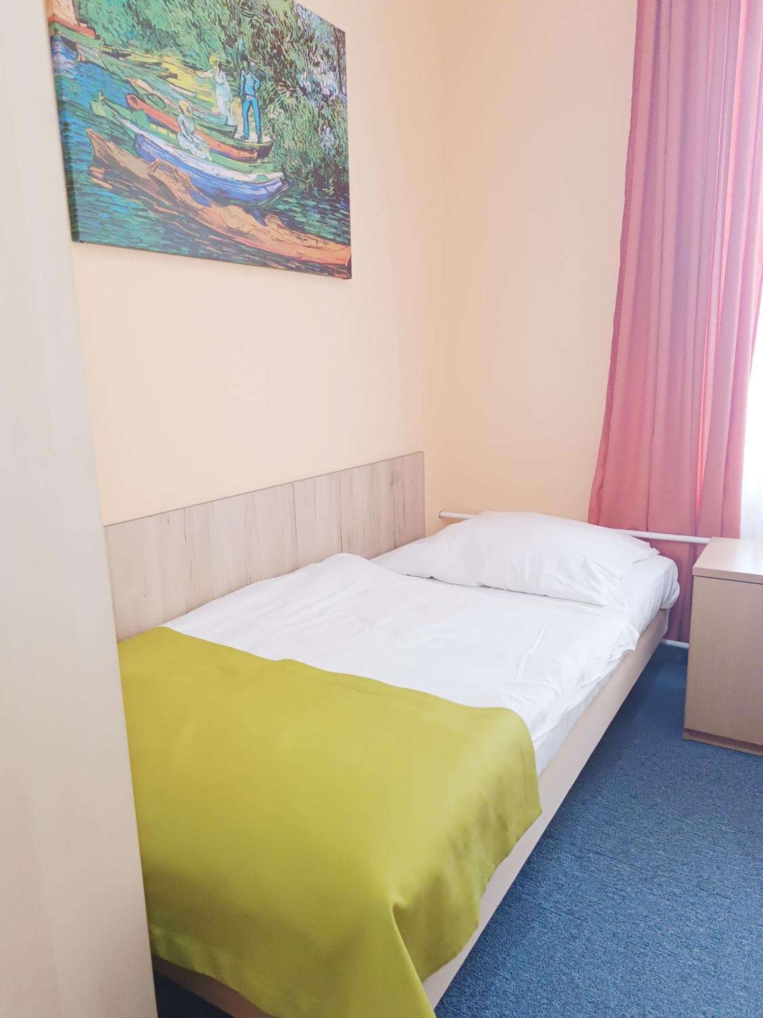 Hostel Krosnienska 12 Zielona Góra Extérieur photo
